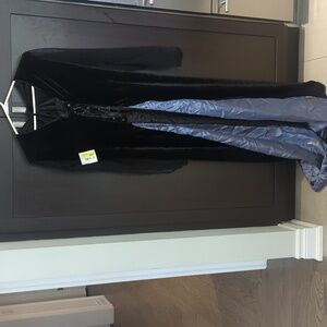 Elegant Black Velvet Women's Coffin Witch deluxe Costume - Size XL NWT